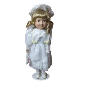 Menie Limited Edition Porcelain Doll Box & COA - Vintage - Vanessa